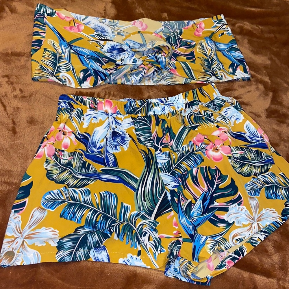 Shein Hawaiian 2 piece set.